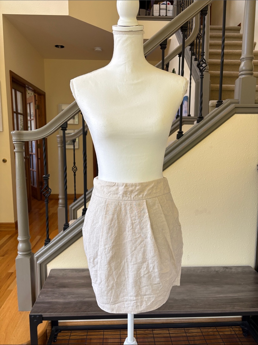 Forever 21 Beige Pleated Linen Mini Skirt Size Small